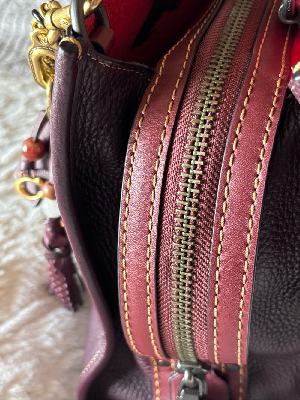 Coach 1941 Rogue 30 in Oxblood - Picture 12 of 13